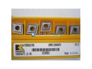 KC5525 成份：一种具有高级PVDAlTiN细晶粒涂层的高钻碳化物材质。
运用：KC5525材质采用了与KC5510材质相同的高级PVD涂层，基体为钴含量10%的超细晶粒碳化钨材料。较高的钴含量提高了断续切削的安全性，同时，细晶粒的在高速切削时具有很好的抗硬变形能力。用于高温合金材料的一般至严重断续切削加工。